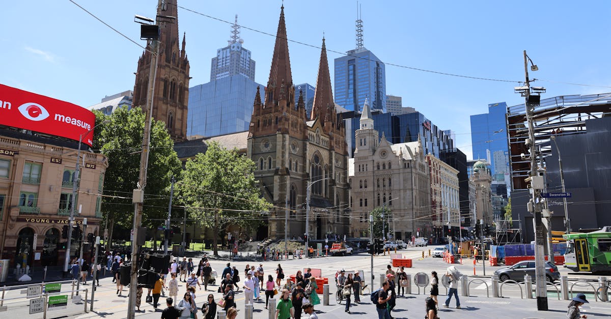 Les Chiffres au Microscope : Une Expansion Fragile et des Signaux Contradictoires