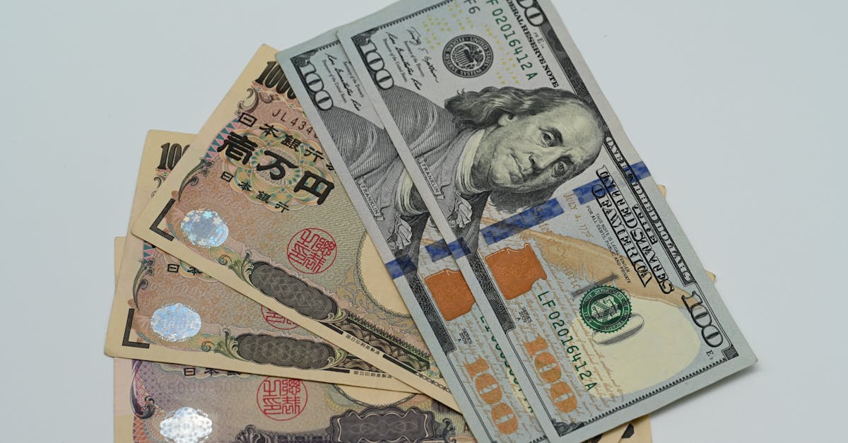 Les Facteurs en Jeu : Inflation, Dette et la Politique de la BoJ