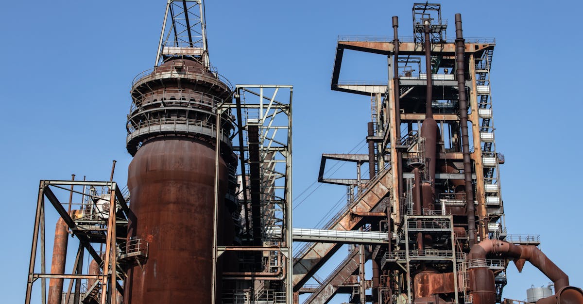 Les Moteurs de la Hausse: Prix de l'Acier et Volumes Records